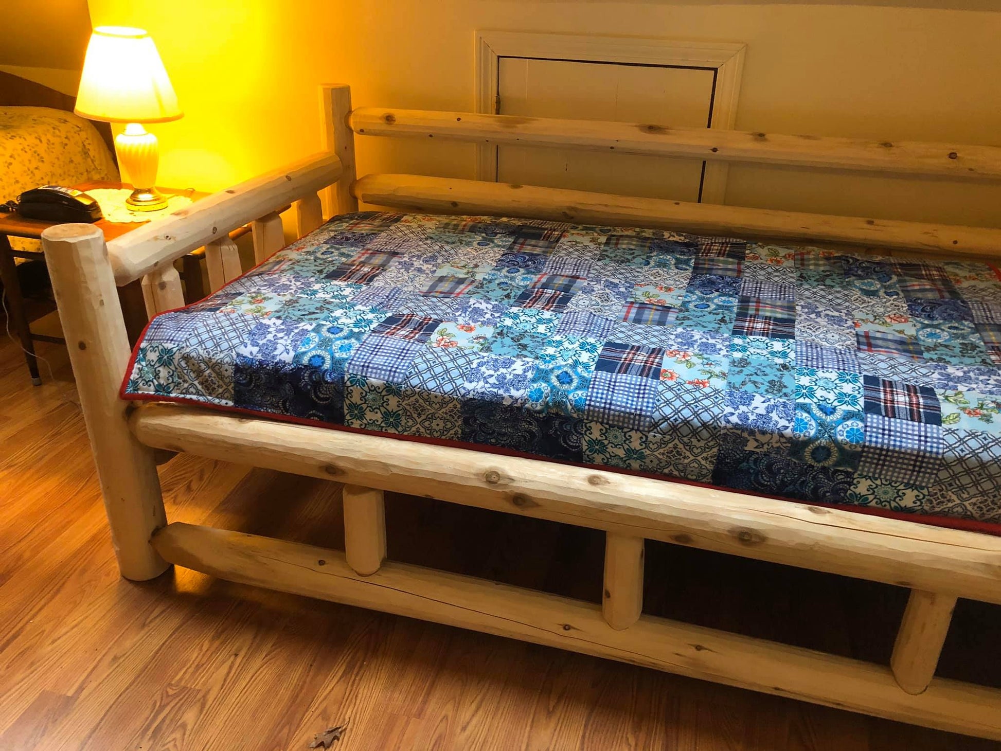 Maine Cedar Day Bed